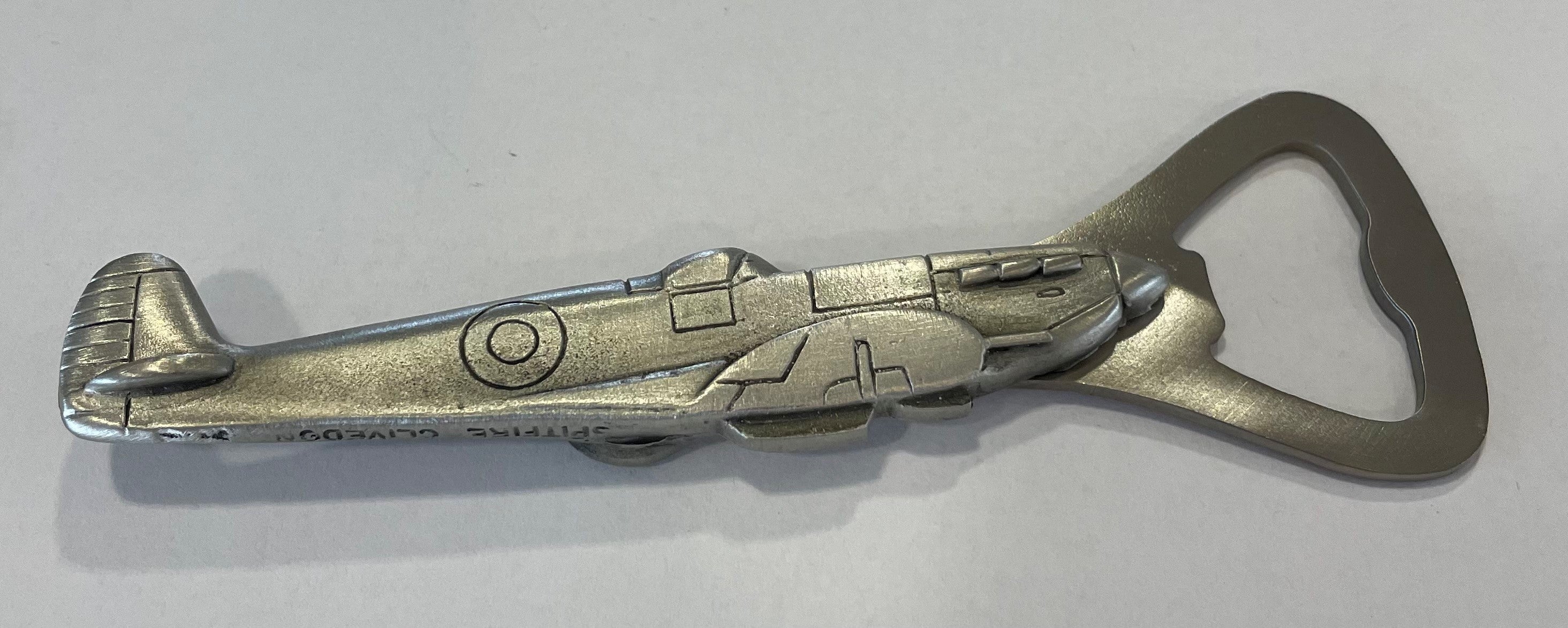 Flaschenöffner Spitfire Zinn